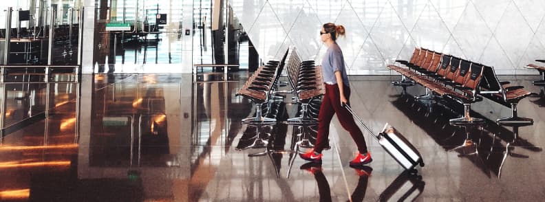 airport carry on rolling luggage 机场携带滚动行李