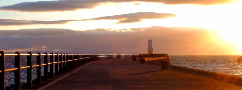 ayr scotland dreamy place to visit with partner 带着你的爱去苏格兰游览美丽的地方