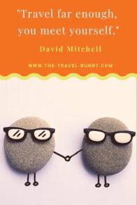 insightful quote about traveling david mitchell 走得够远,你可能会遇见你自己。大卫·米切尔www.theopentour.com文字图片上的岩石手牵手