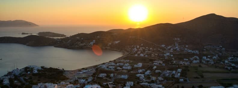ios sailing the cyclades islands guide 艾欧斯航行在基克拉迪群岛的向导