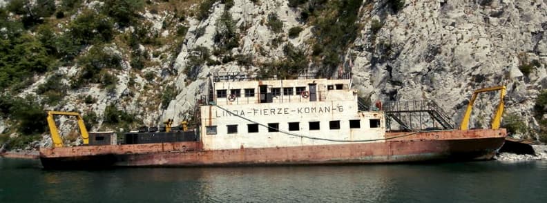 komani lake ferry ride old ship to fierze 科马尼湖渡船乘老船去烈焰
