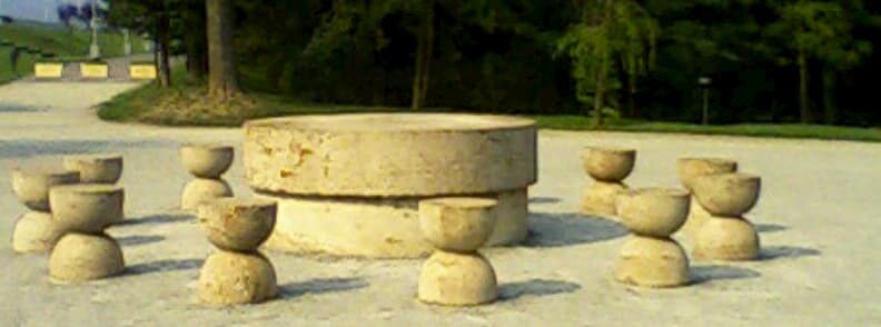 masa tacerii brancusi targu jiu reasons to visit romania Masa tacerii brancusi targu jiu访问罗马尼亚的原因