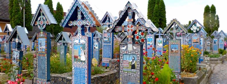 merry cemetery cimitirul vesel sapanta maramures visit romania 当你去罗马尼亚的时候,可以在萨帕塔马拉姆雷斯看到快乐的墓地或cimitirul vesel
