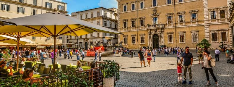 piazza fontana santa maria in trastevere 特拉斯提维列的圣玛丽亚广场