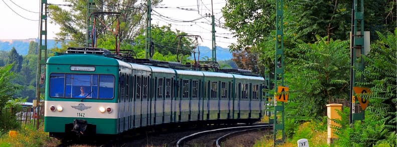 train in budapest hungary 匈牙利布达佩斯的火车