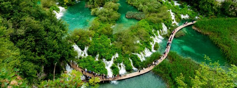 top things to do in split visit plitvice lakes park 在斯普利特要做的事情就是参观普利特维塞湖公园