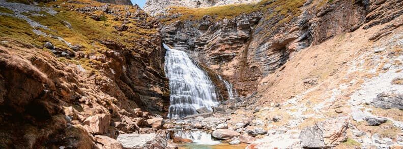ordesa y monte perdido hiking in spain Ordesa y monte perdido徒步旅行在西班牙